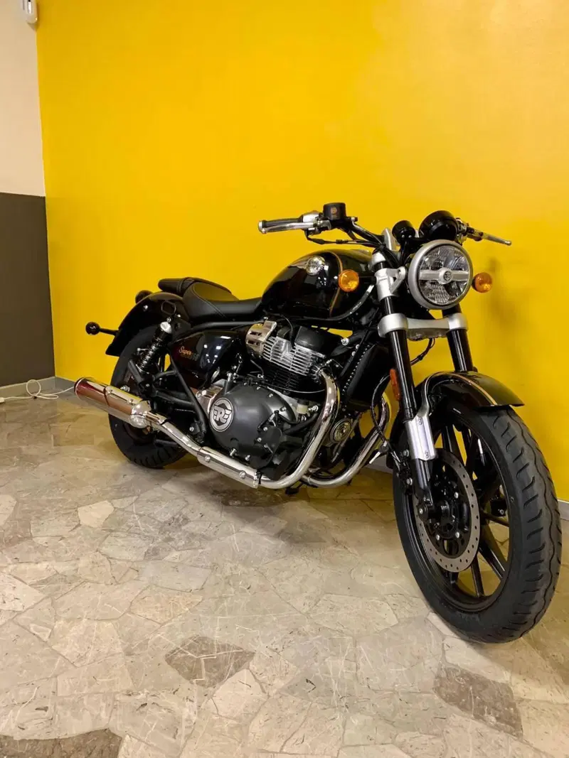 Royal Enfield Super Meteor 650 (2023 - 26) (2)