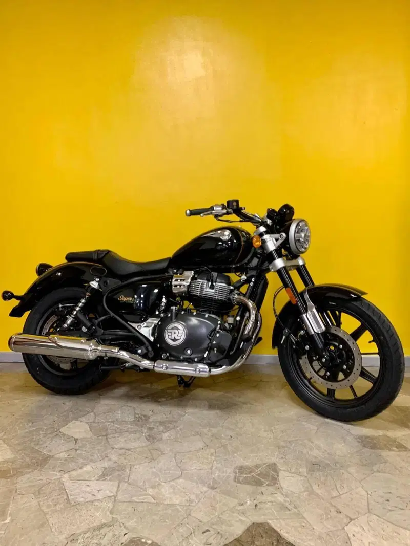 Royal Enfield Super Meteor 650 (2023 - 26) (3)