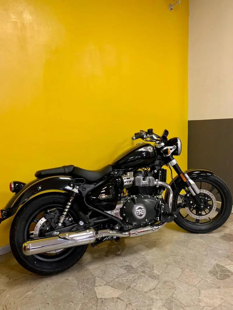 Royal Enfield Super Meteor 650 (2023 - 26) (4)