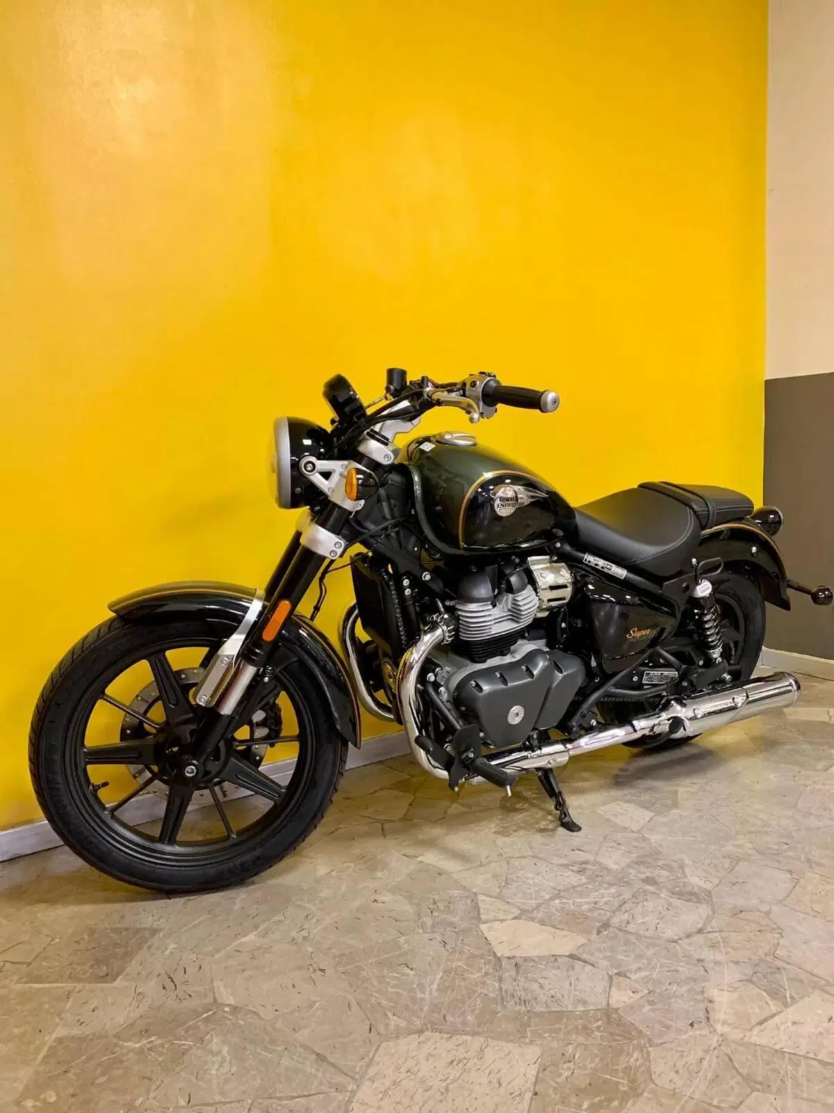 Royal Enfield Super Meteor 650 (2023 - 26) (5)