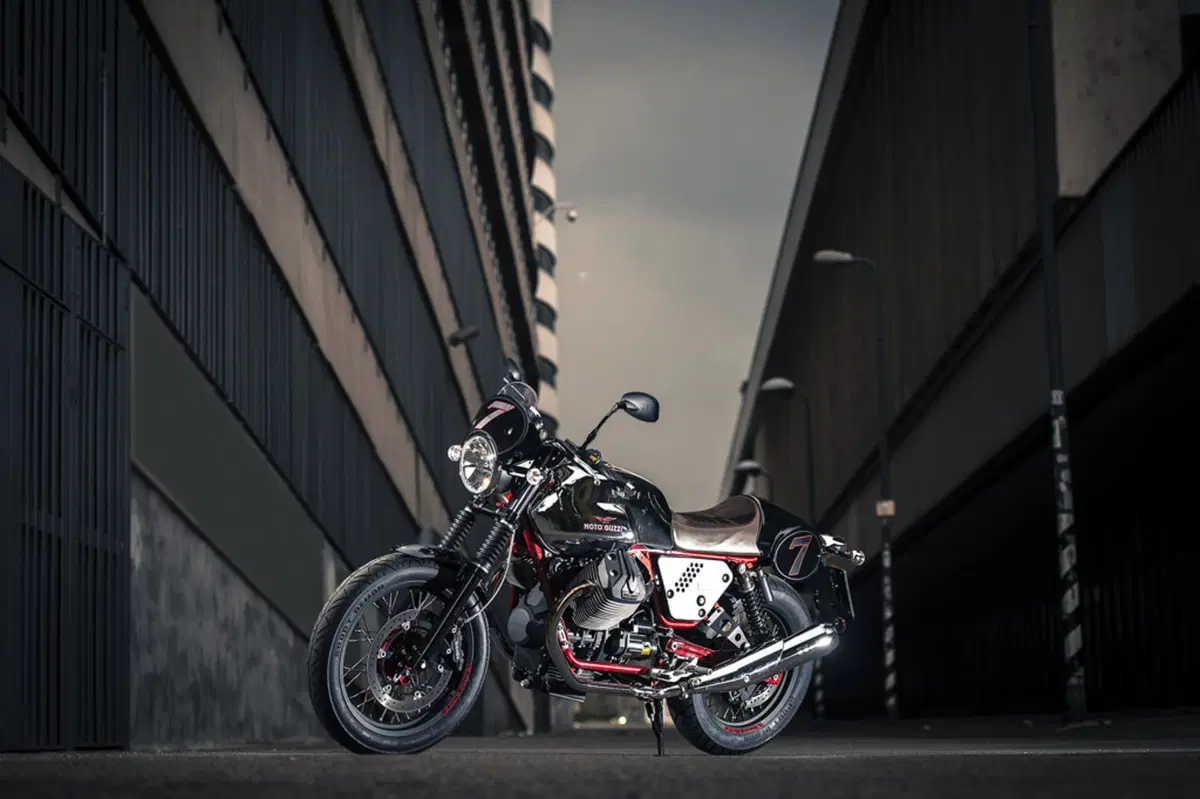 Moto Guzzi V7 V7 Racer (2012 - 14) (11)
