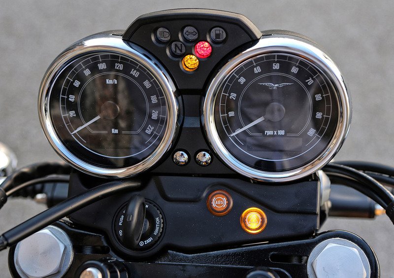 Moto Guzzi V7 V7 II Racer (2015 - 17) (3)