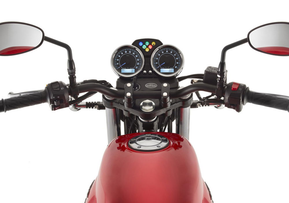 Moto Guzzi V7 Stone (2012 - 15) (2)