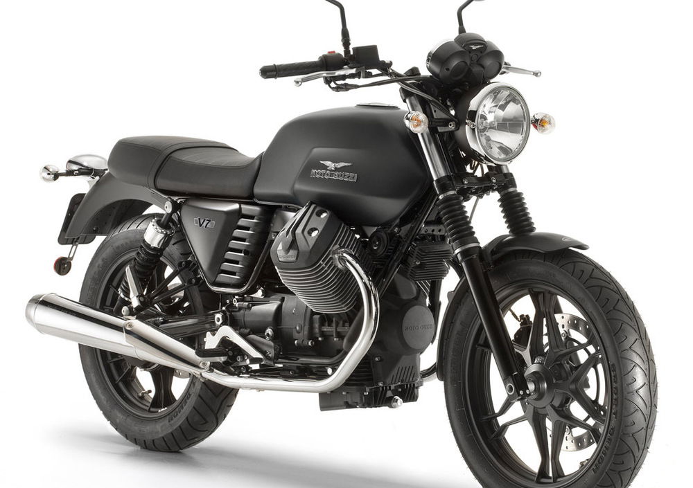 Moto Guzzi V7 Stone (2012 - 15) (3)