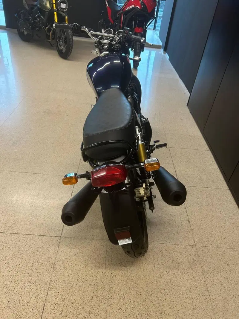 Royal Enfield Interceptor 650 (2021 - 26) (4)