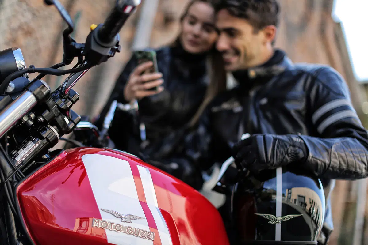 Moto Guzzi V7 V7 II Stone (2015 - 17) (6)