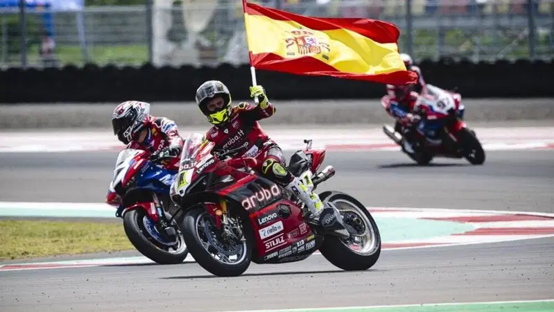 SBK 2023. GP di Indonesia. Alvaro Bautista dopo la vittoria in Gara 1: "Nei primi giri dovevamo stare attenti"