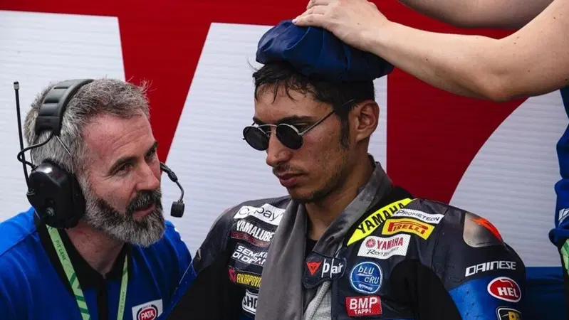 SBK 2023. GP di Indonesia. Toprak Razgatlioglu: "A fine gara la ruota anteriore di Alvaro Bautista sembrava quasi nuova, la mia distrutta"