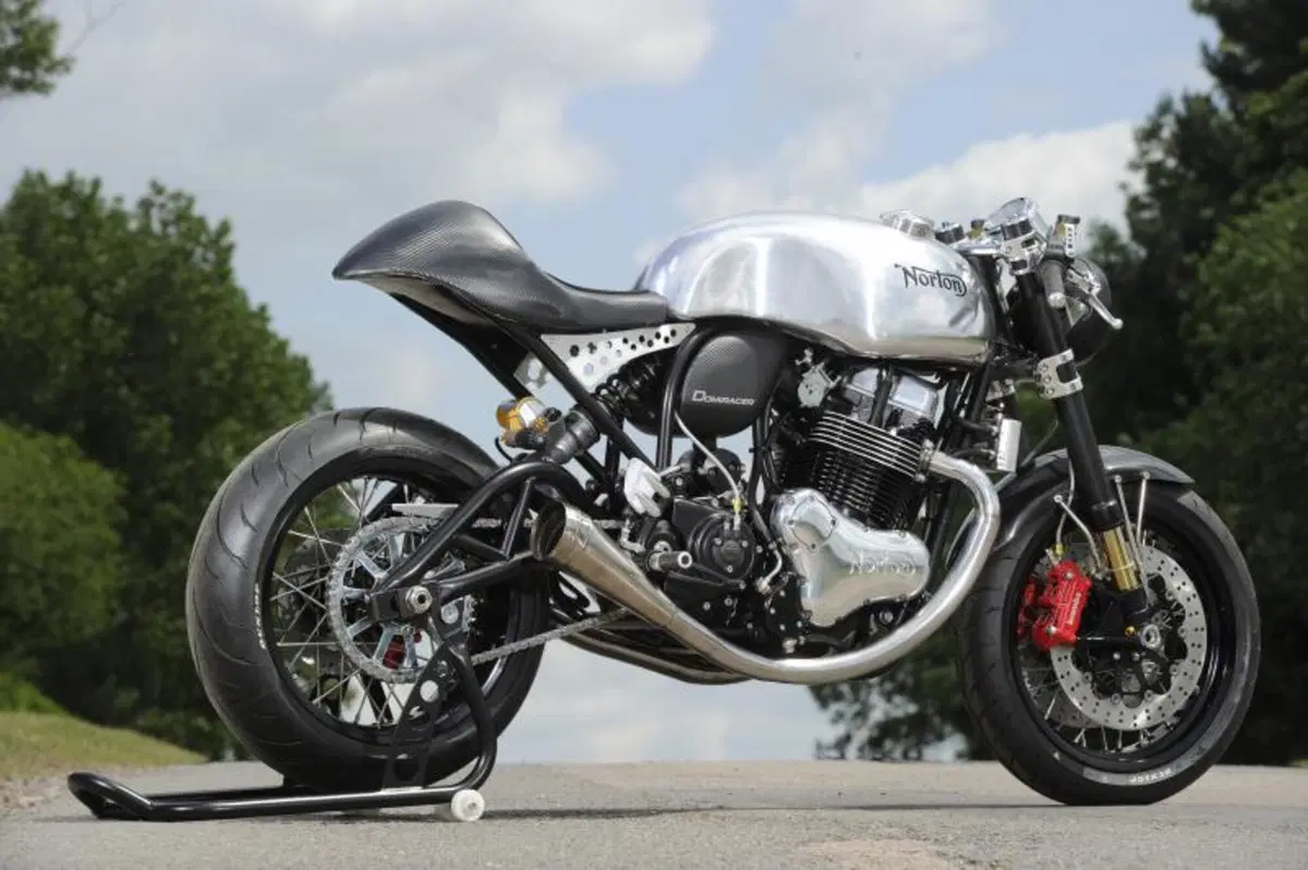 Norton Dominator SS 2015, in serie limitata (3)