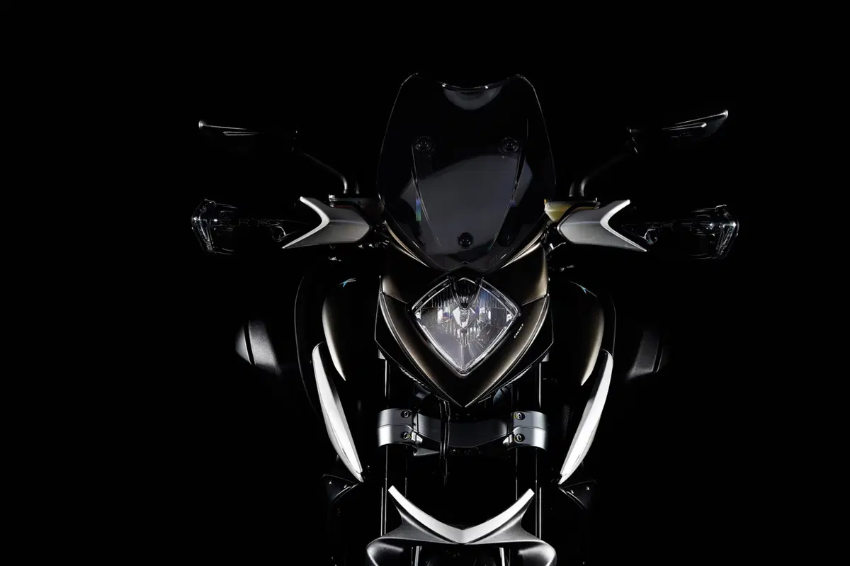 MV Agusta Stradale 800 Stradale 800 EAS ABS (2015 - 17) (2)
