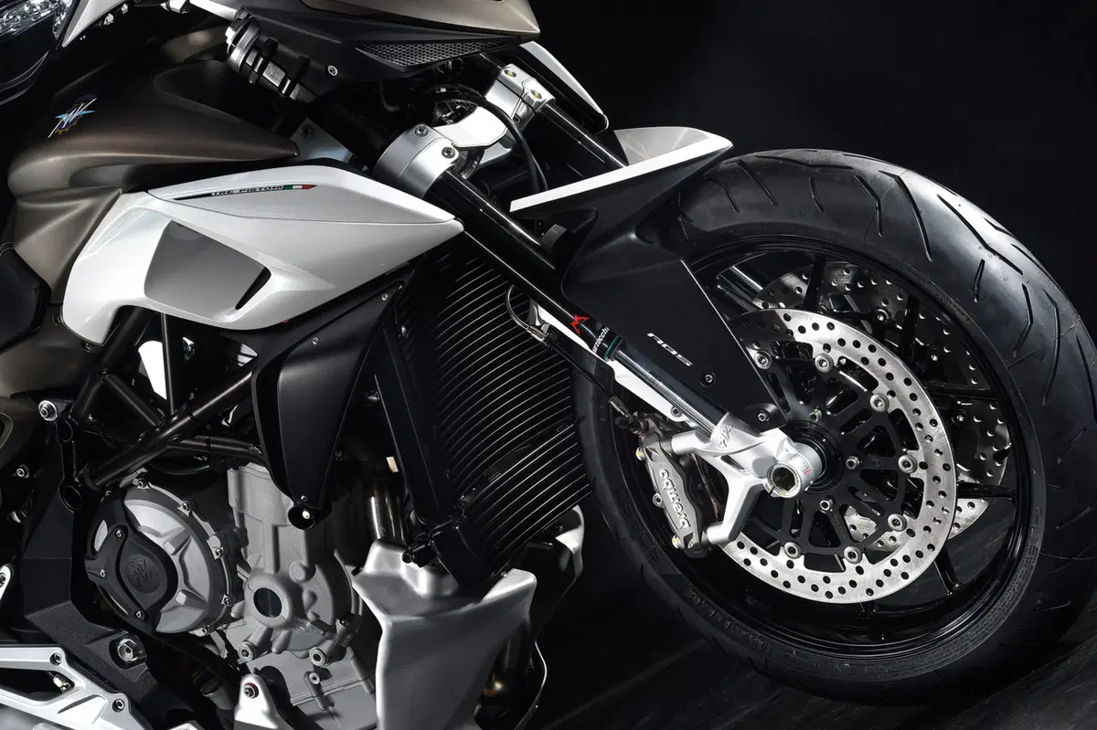 MV Agusta Stradale 800 Stradale 800 EAS ABS (2015 - 17) (4)