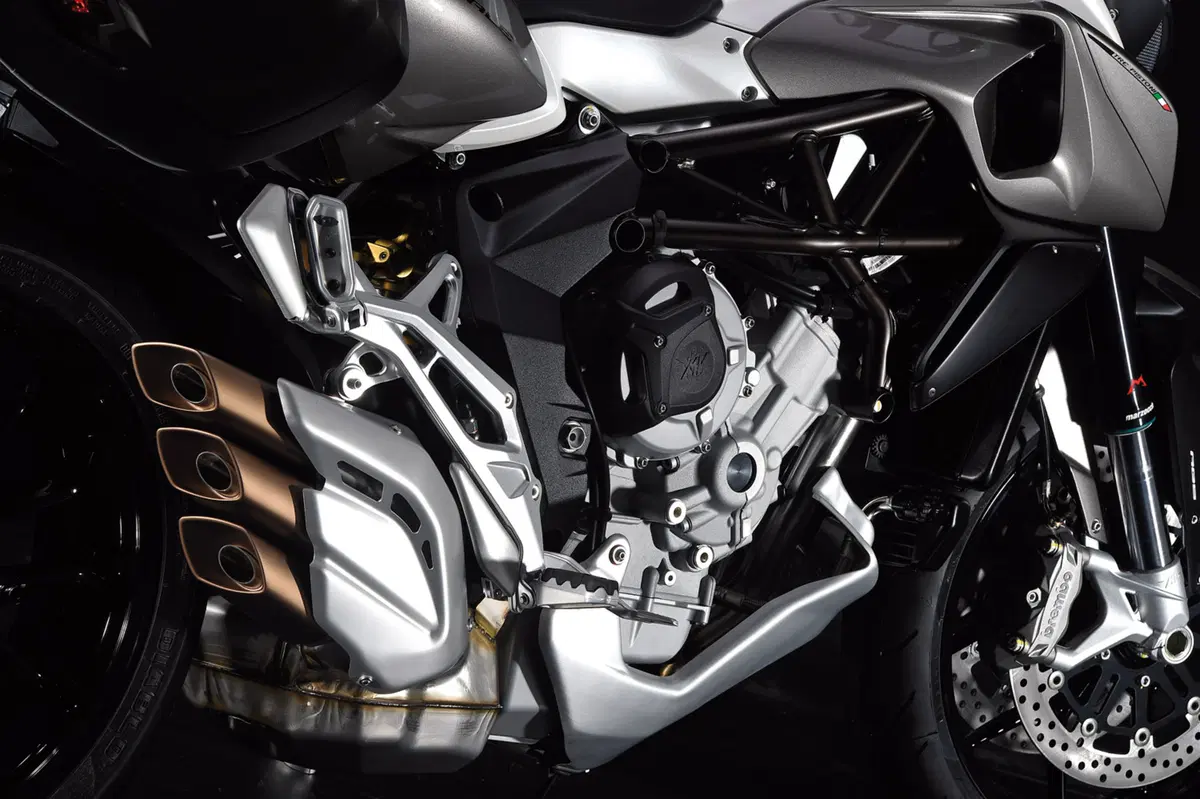 MV Agusta Stradale 800 Stradale 800 EAS ABS (2015 - 17) (17)