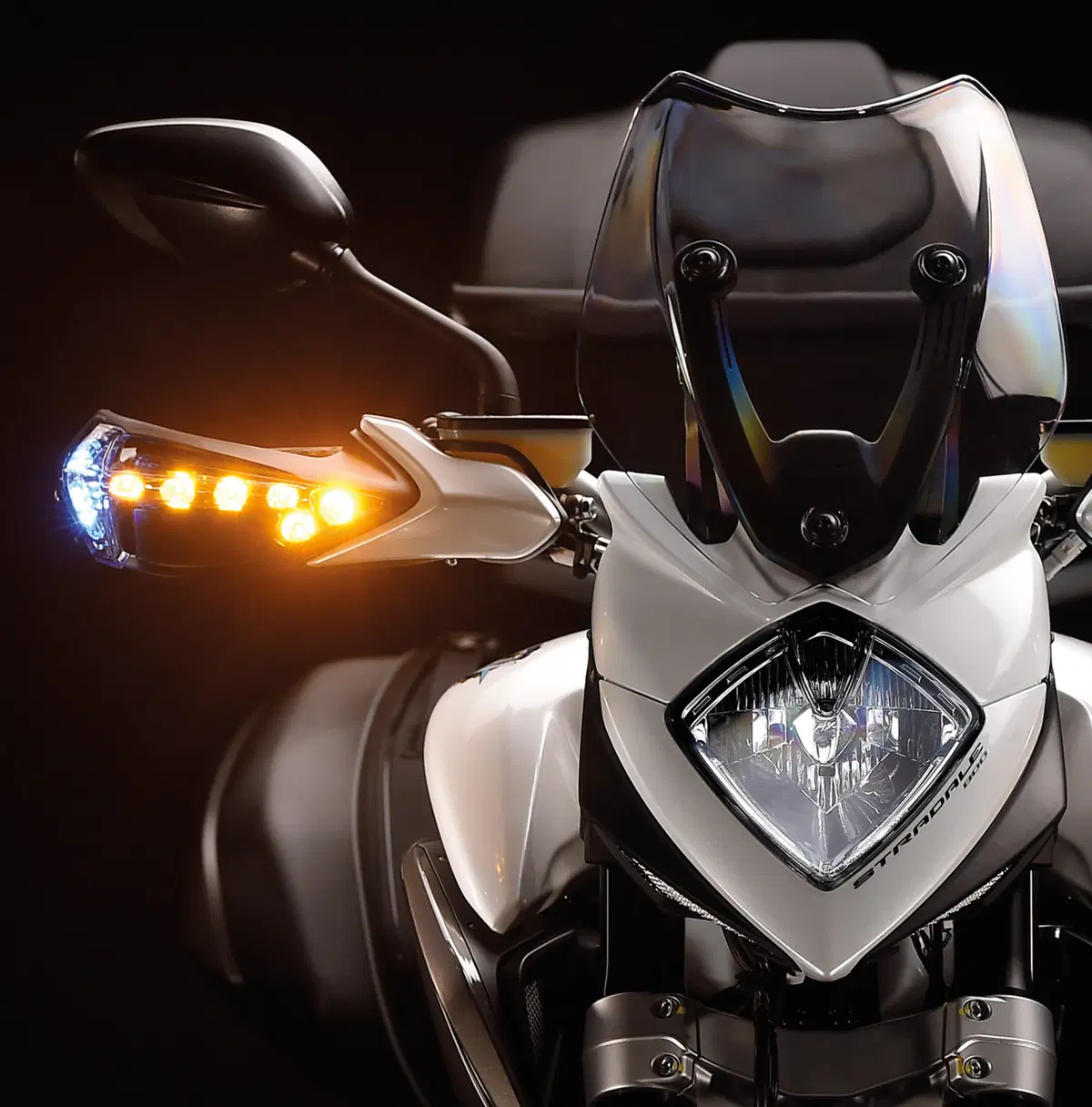 MV Agusta Stradale 800 Stradale 800 EAS ABS (2015 - 17) (19)