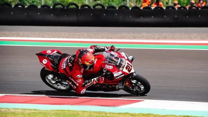 SBK 2023. GP di Indonesia. Michael Ruben Rinaldi dopo la bandiera rossa: "La gomma davanti &egrave; crollata"