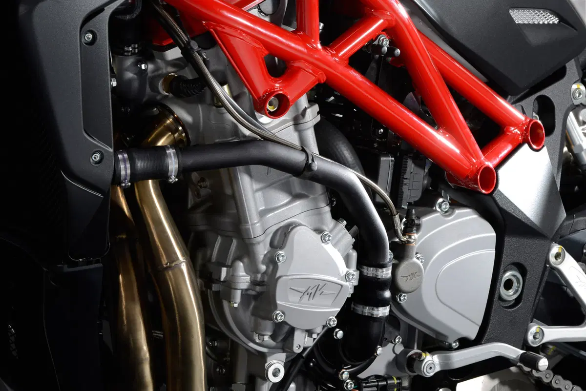 MV Agusta Brutale 1090 Brutale 1090 R (2012 - 15) (9)