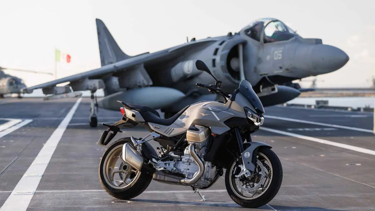 Moto Guzzi V100 Mandello V100 Mandello Aviazione Navale (2023 - 24) (5)