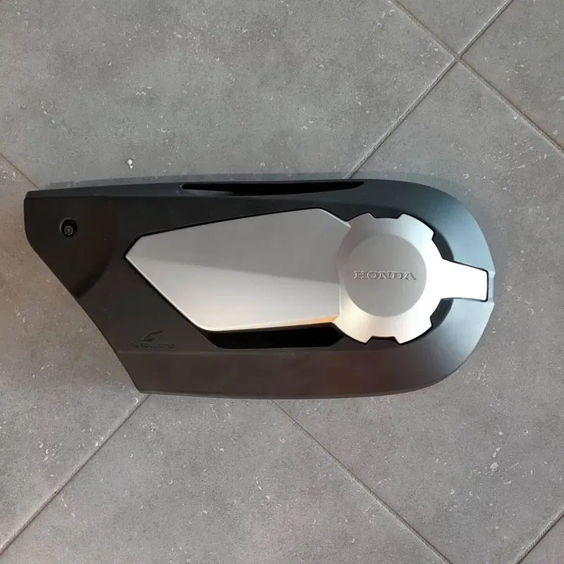 ROSSOCROMO COPRICATENA HONDA NC INTEGRA 700\750 (2)