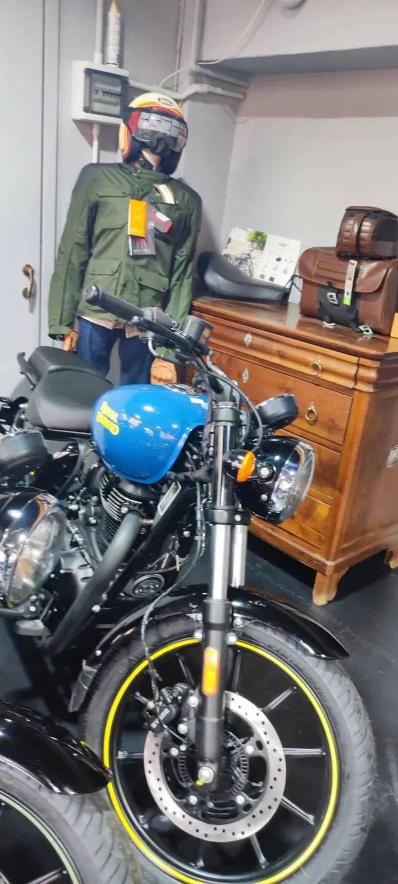 Royal Enfield Meteor 350 (2021 - 26) (4)