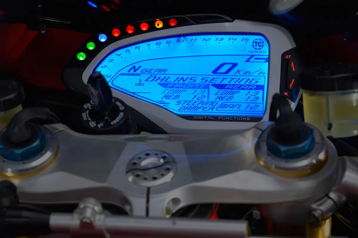 MV Agusta F4 1000 F4 1000 RR (2012 - 15) (8)