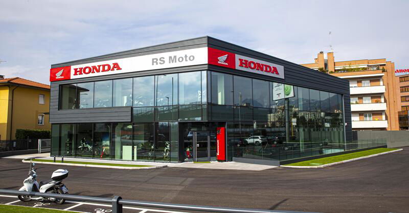 RSmoto inaugura la nuova concessionaria Honda Dream Dealer a Bergamo. Da venerd&igrave; TEST della gamma Honda!