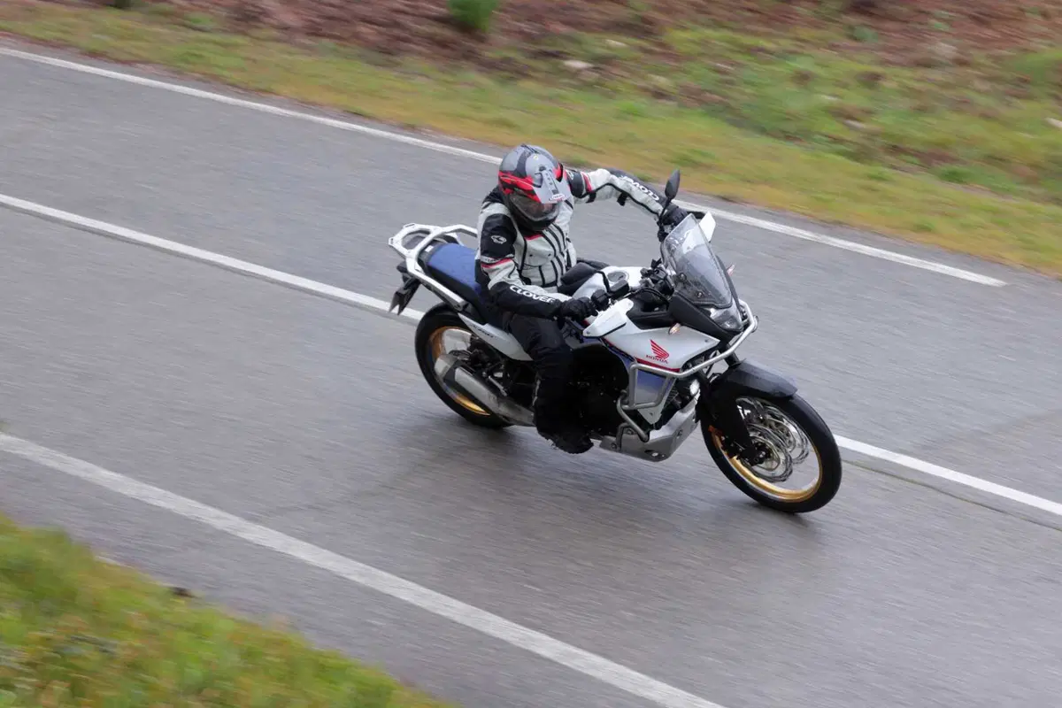 Nuova Honda XL750 Transalp, ecco il TEST! [VIDEO] (3)