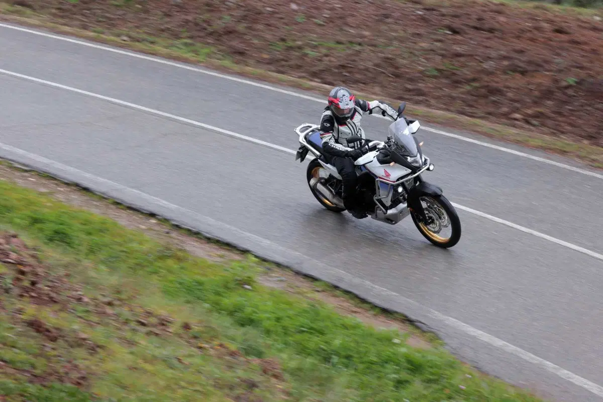 Nuova Honda XL750 Transalp, ecco il TEST! [VIDEO] (4)