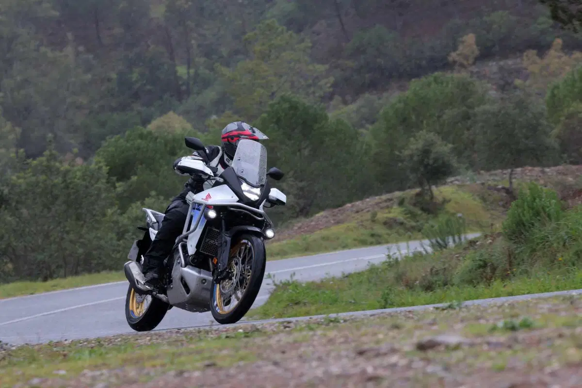 Nuova Honda XL750 Transalp, ecco il TEST! [VIDEO] (6)