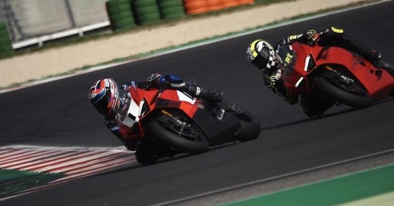 Andrea Iannone e Michele Pirro in pista a Misano con la Panigale V4