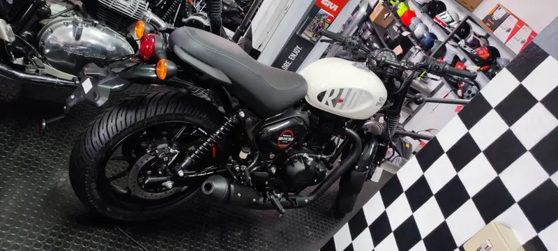 Royal Enfield HNTR 350 (2022 - 26) (3)