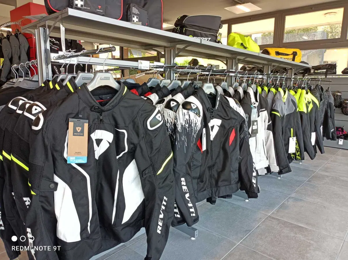Motoabbiglialmento.it apre a Parma il suo 23esimo punto vendita in Italia