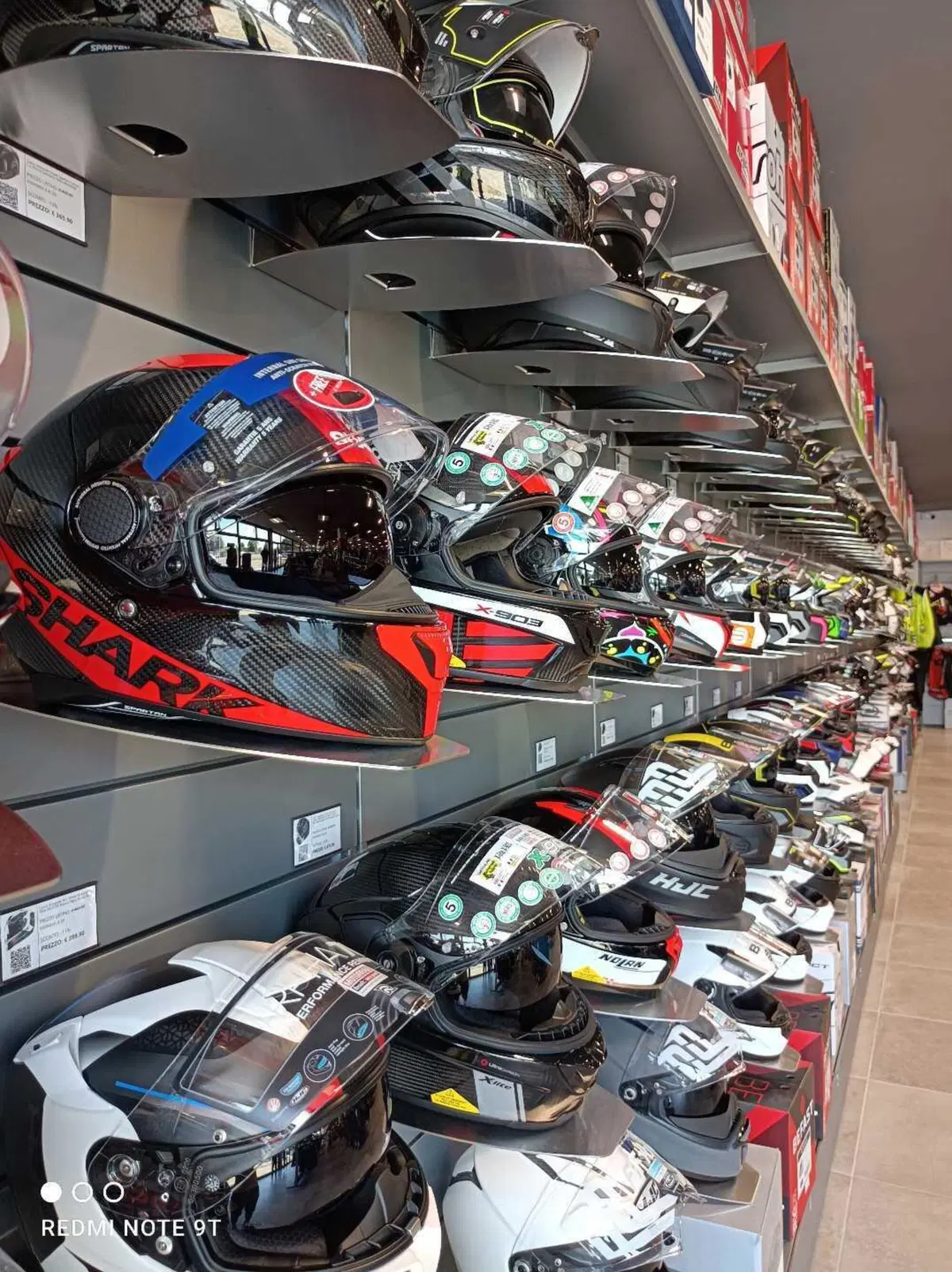 Motoabbiglialmento.it apre a Parma il suo 23esimo punto vendita in Italia (2)