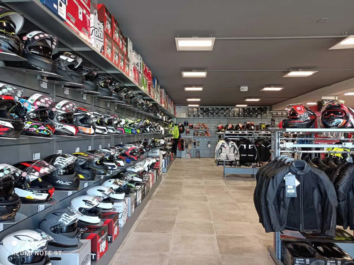 Motoabbiglialmento.it apre a Parma il suo 23esimo punto vendita in Italia (3)