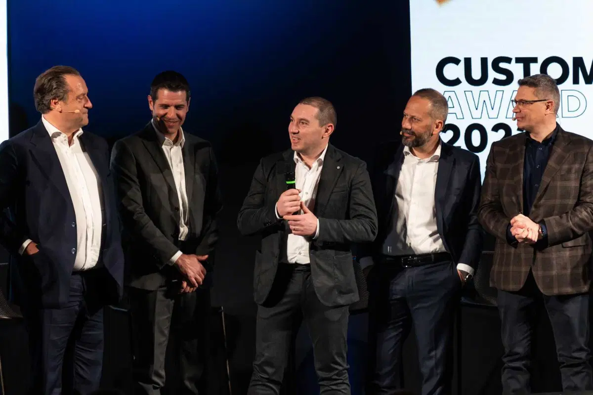 Il Concessionario Motoidea premiato con il Customer Award 2022 (3)