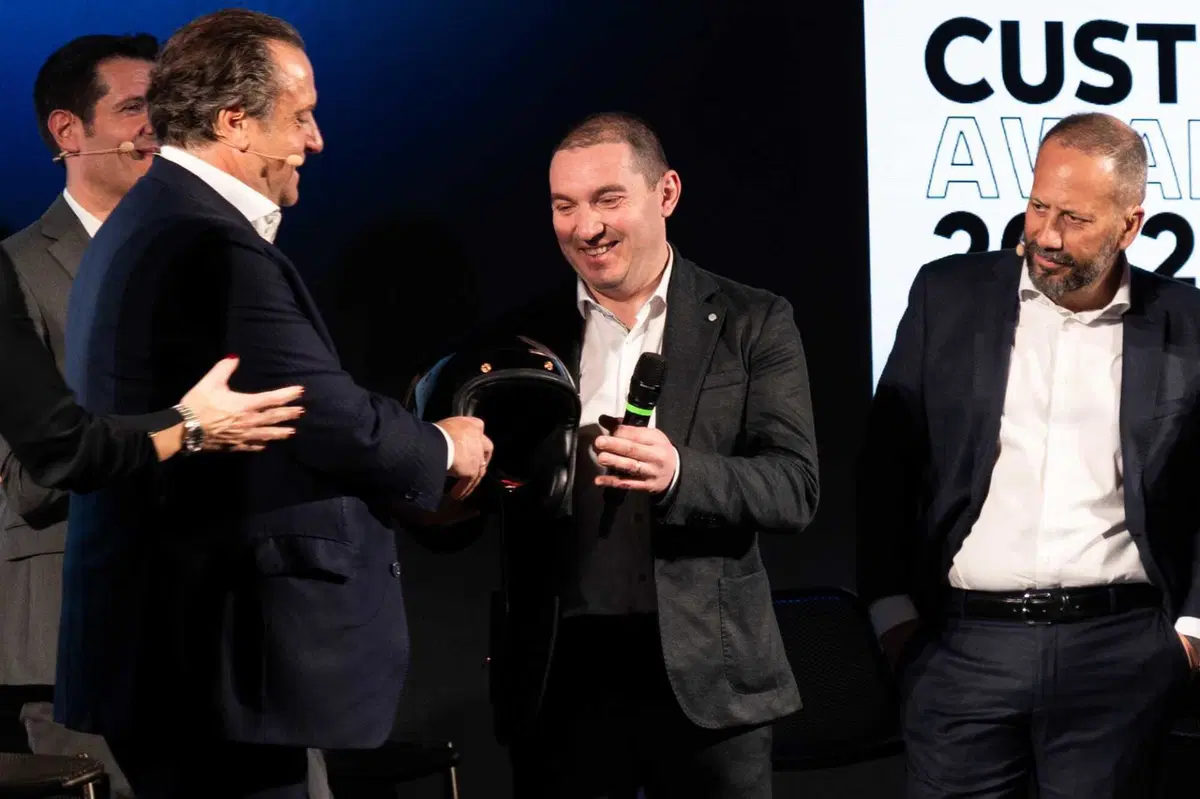 Il Concessionario Motoidea premiato con il Customer Award 2022 (4)