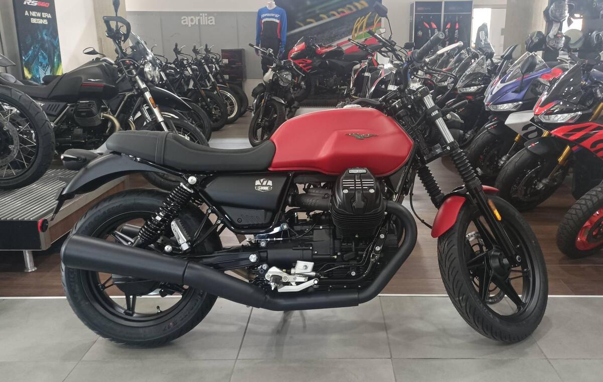 Vendo Moto Guzzi V7 Stone 2021 23 Nuova A Capua Codice 9131495