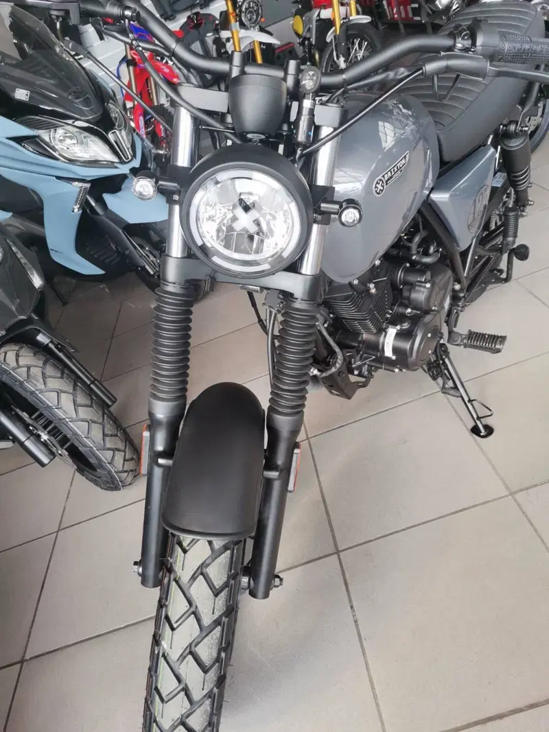 Brixton Motorcycles Cromwell 125 CBS (2021 - 26) (3)