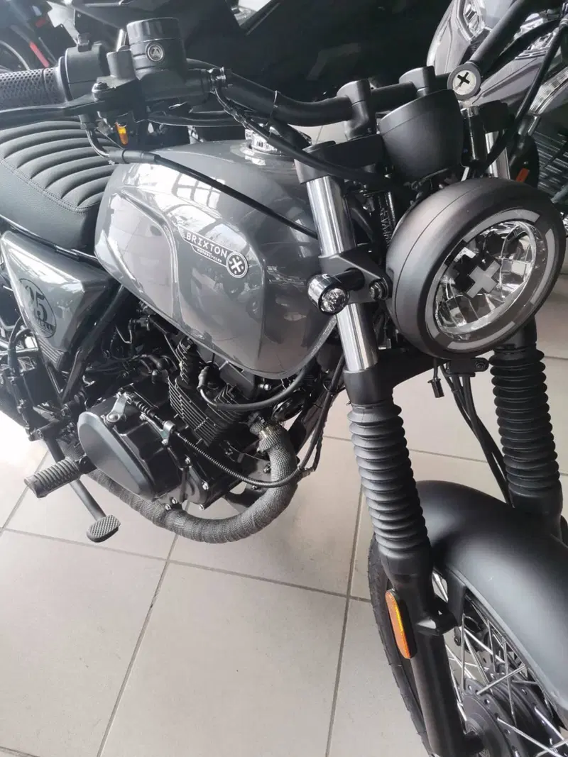 Brixton Motorcycles Cromwell 125 CBS (2021 - 26) (6)