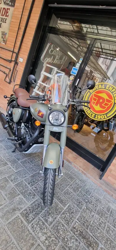 Royal Enfield Classic 350 (2021 - 26) nuova