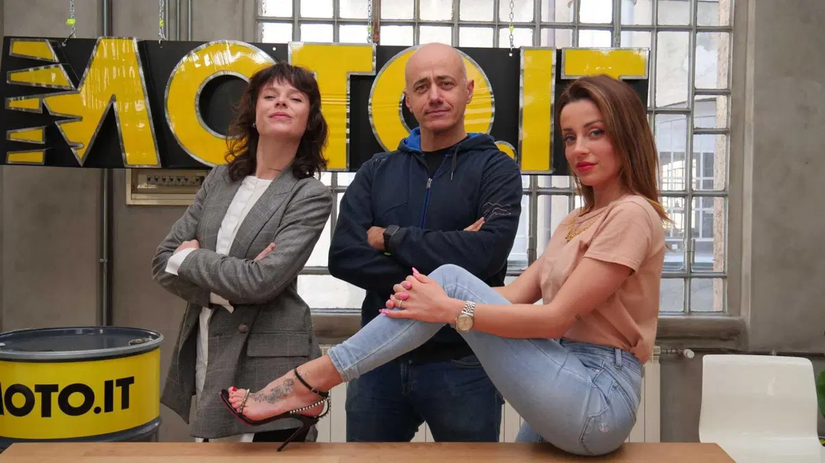 Dal tacco al tassello: ragazze aspettiamo proprio voi con la moto in fuoristrada! (2)