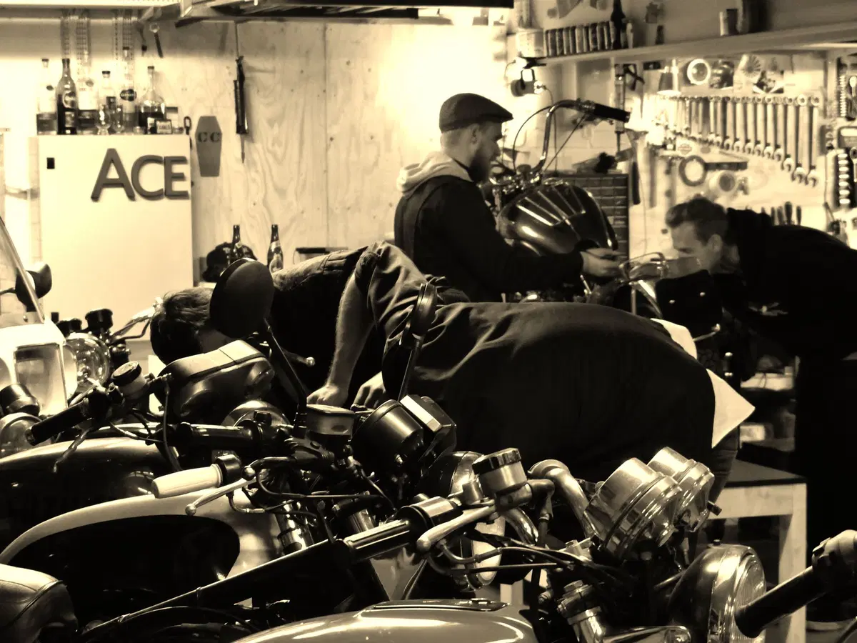 Dead Cat Motorcycles, Vichinghi in moto  (11)