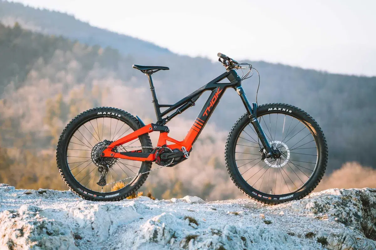 Thok Gram RC 2023: TEST esclusivo della enduro e-bike in carbonio! [VIDEO] (10)