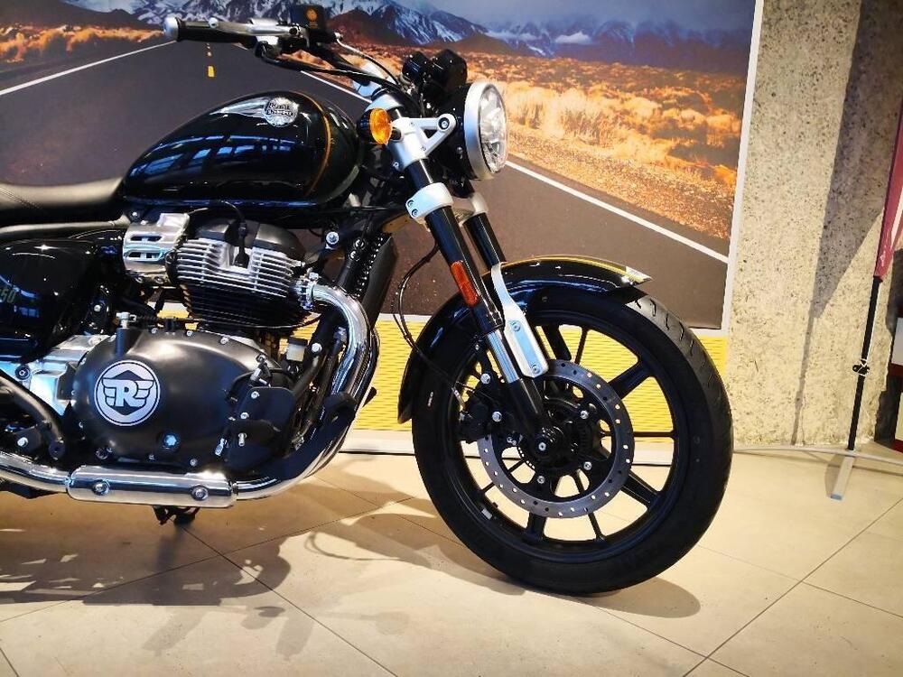 Royal Enfield Super Meteor 650 (2023 - 24) (4)