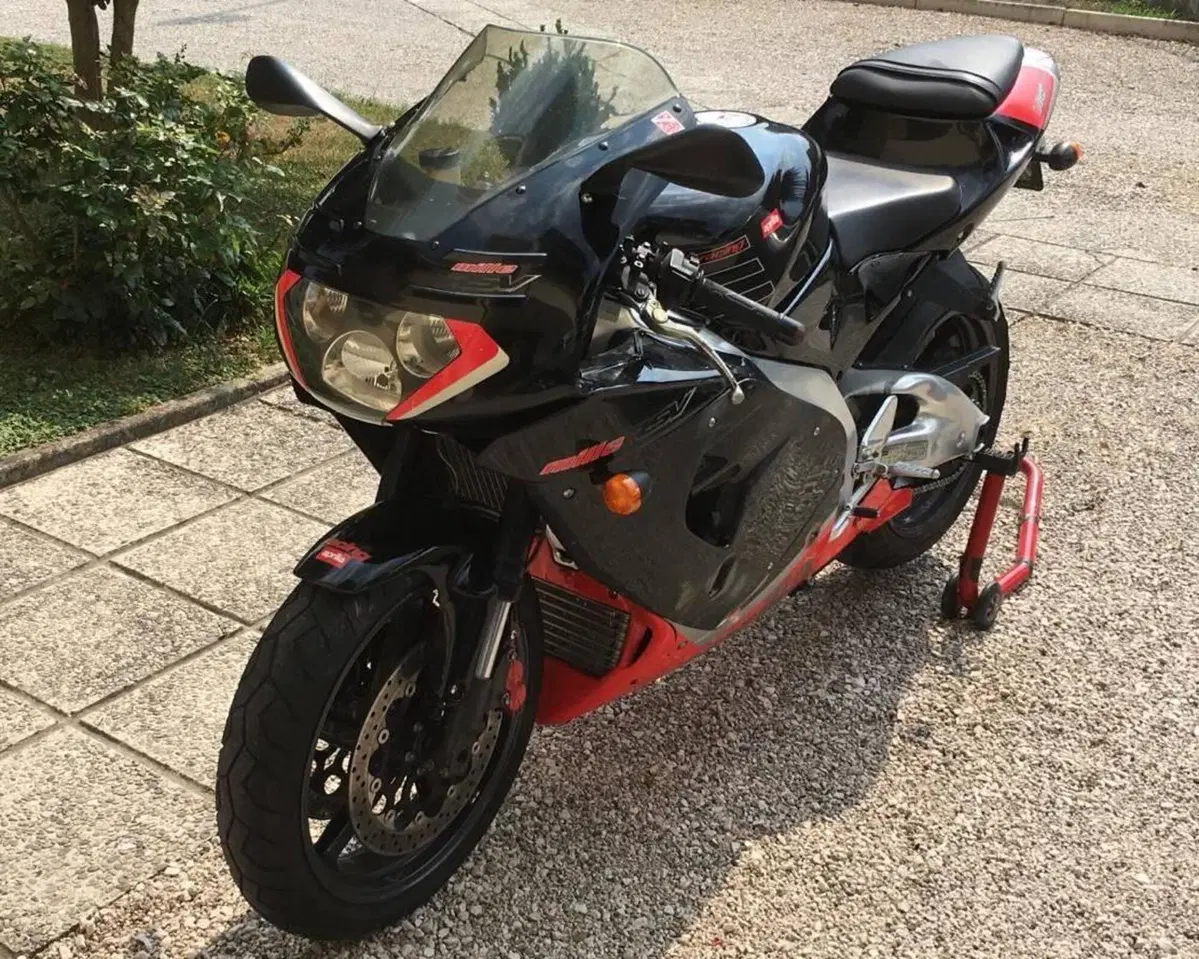 Aprilia RSV 1000 (2000 - 01)