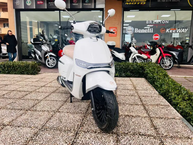 Keeway Motor Iskia 125 (2023 - 26) (9)