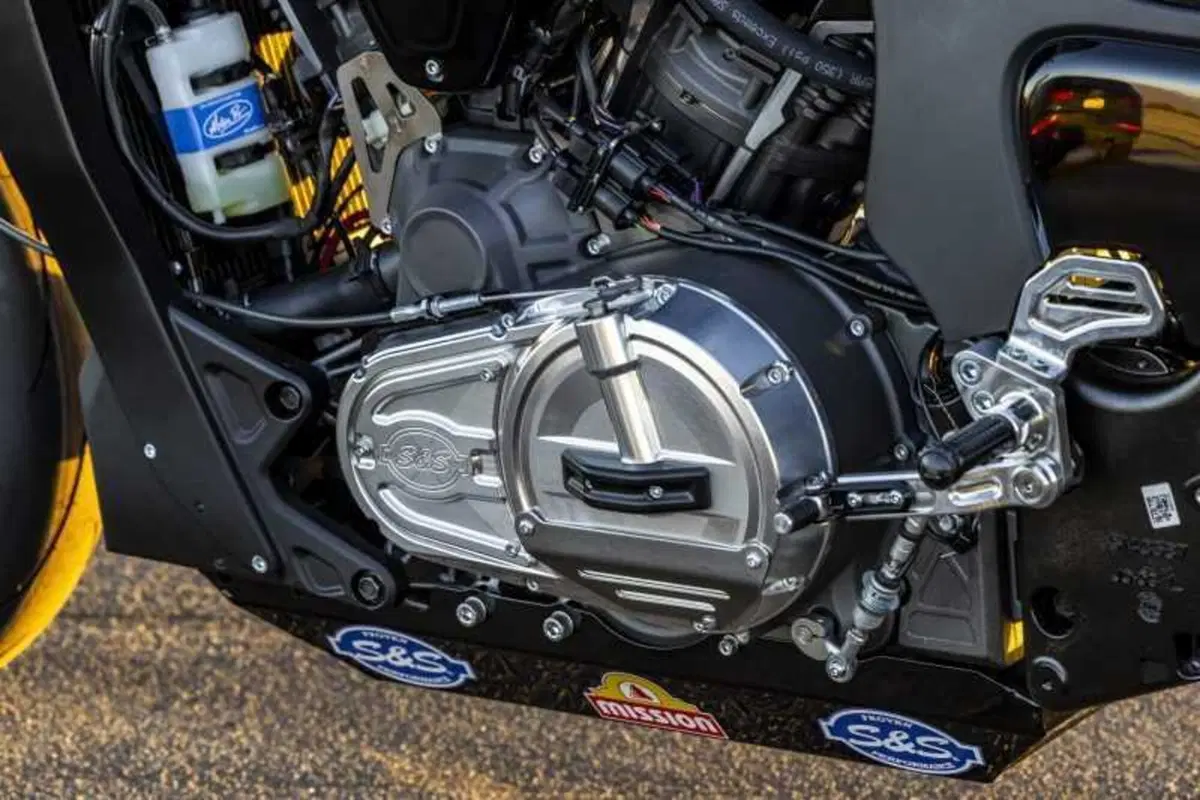 Indian Ultra-Limited Challenger RR: il mito della King of the Baggers in soli 29 esemplari (2)