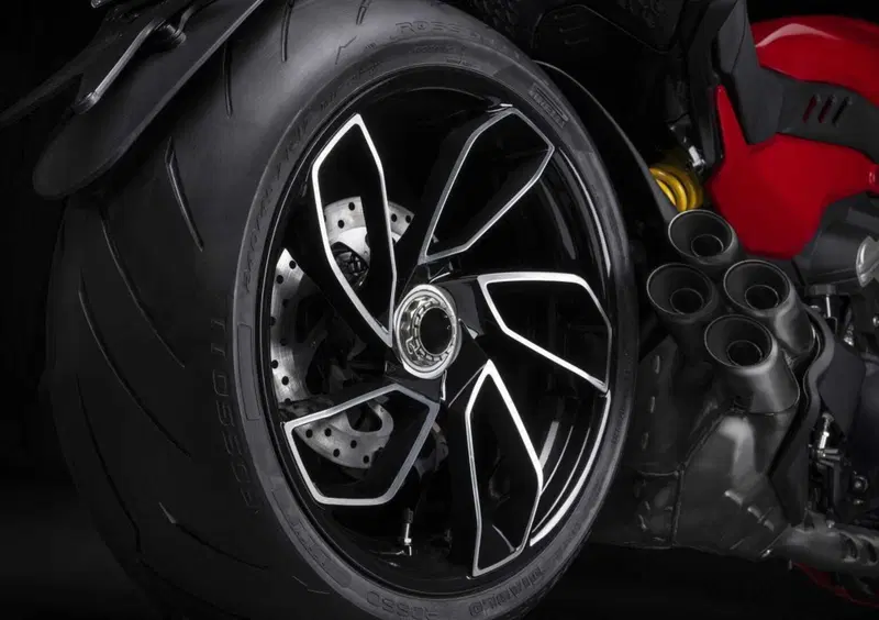 Ducati Diavel V4 Diavel V4 (2023 - 26) (10)