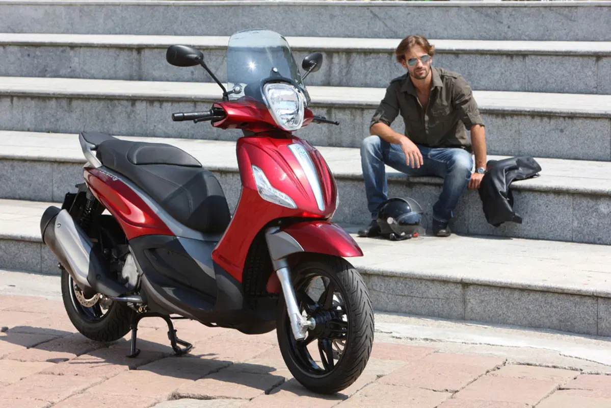 Piaggio Beverly 350 Beverly 350 SportTouring ie ABS (2011 - 17) (3)