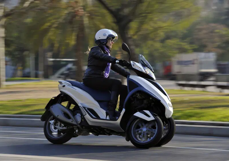 Piaggio MP3 Mp3 300 ie Yourban Sport ERL/LT (2011 - 16) (12)