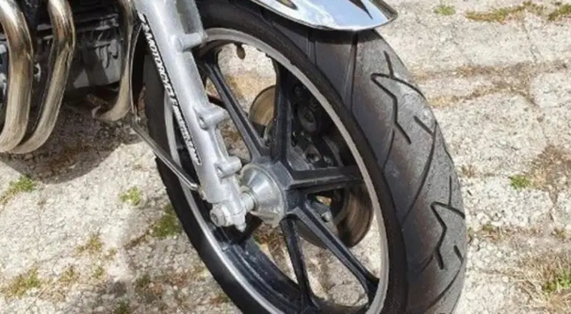 Kawasaki 650 Z (5)