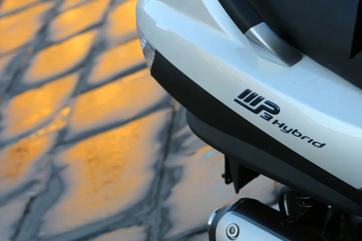 Piaggio MP3 MP3 300 Hybrid ERL (2010 - 16) (4)